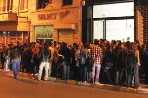 Tophane_sanat_galerisi_baskini_oncesi_sokak_1