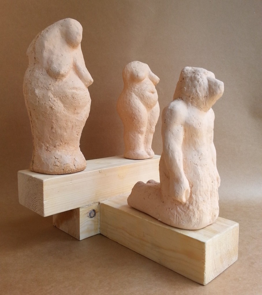 Nuri Yıldız_3 Figürlü Kompozisyon_2015_Terracota_23x23x28cm