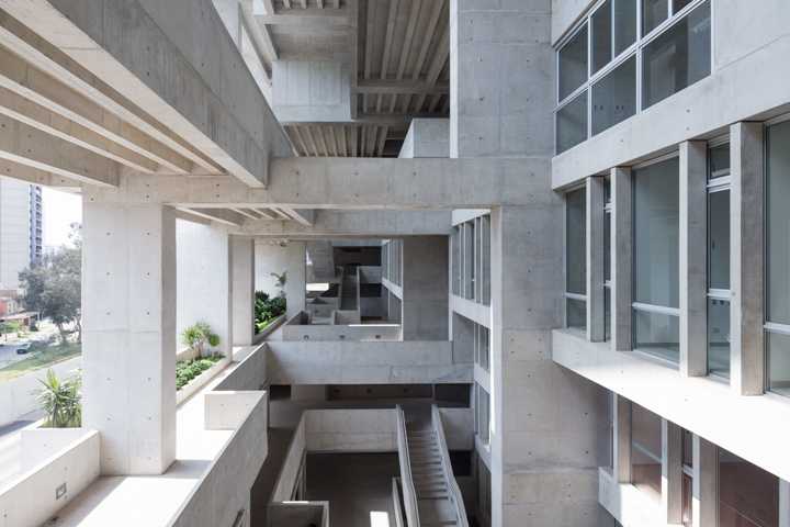 UTEC-Universidad de Ingenieria y Tecnologia, Photo credit Iwan Baan, Courtesy of Grafton Architects.